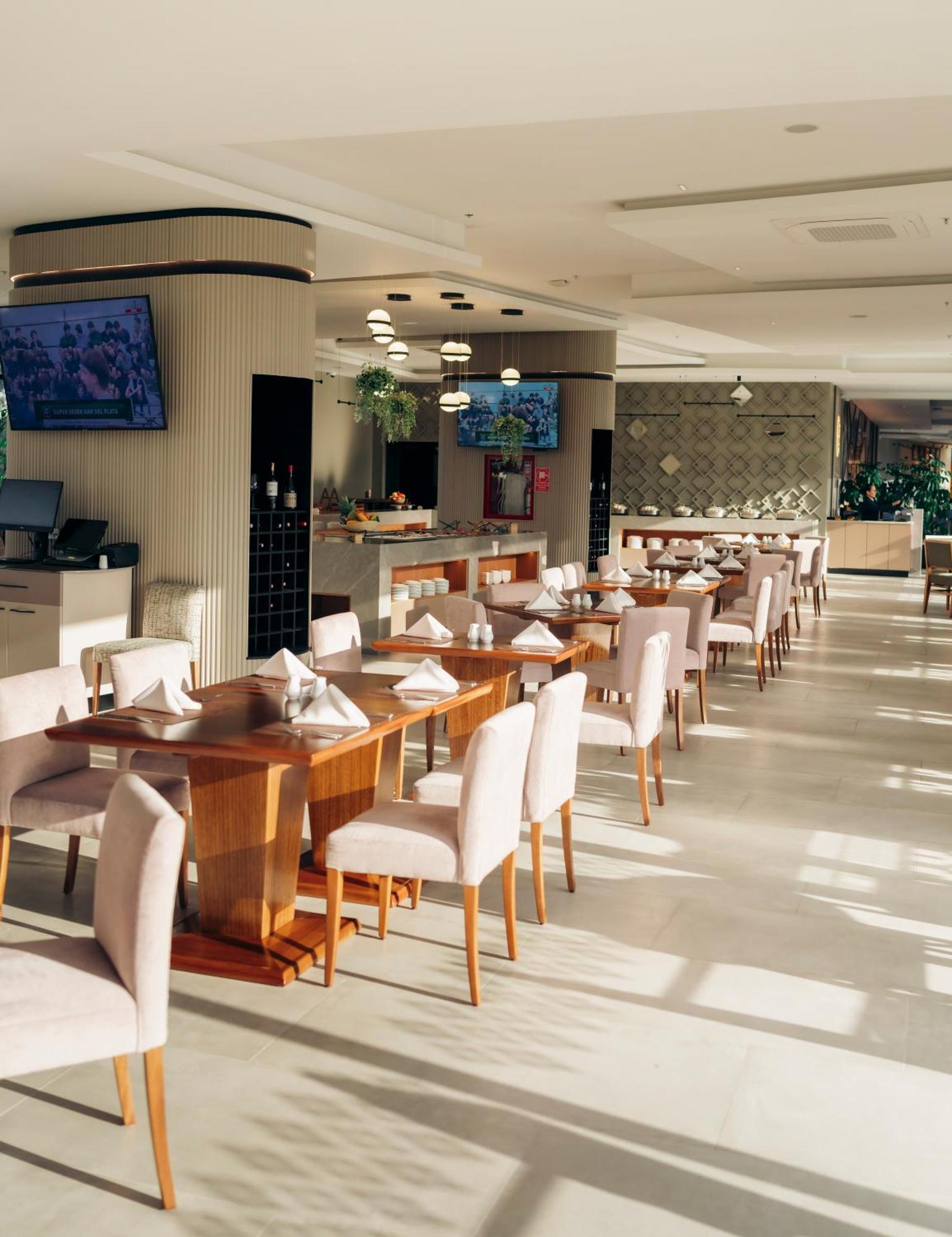 فندق Wyndham Quito Airport Puembo المظهر الخارجي الصورة The restaurant