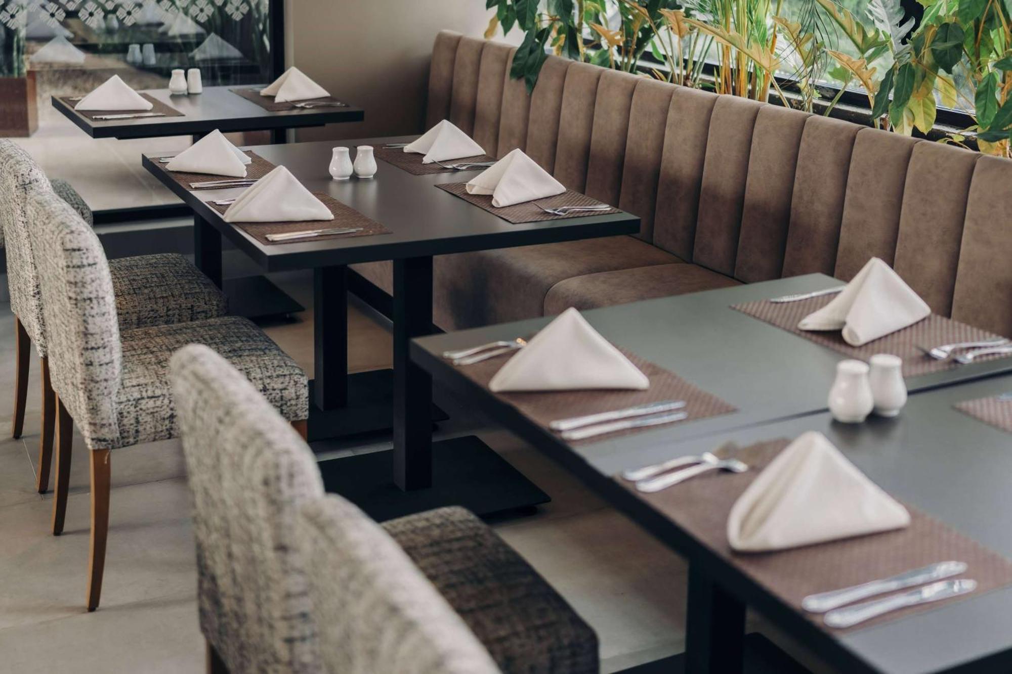 فندق Wyndham Quito Airport Puembo المظهر الخارجي الصورة Restaurant interior